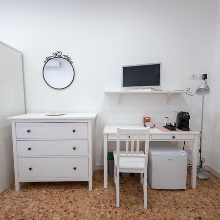 Apartamento Casa Rosa Beige E Blu Roma Exterior foto