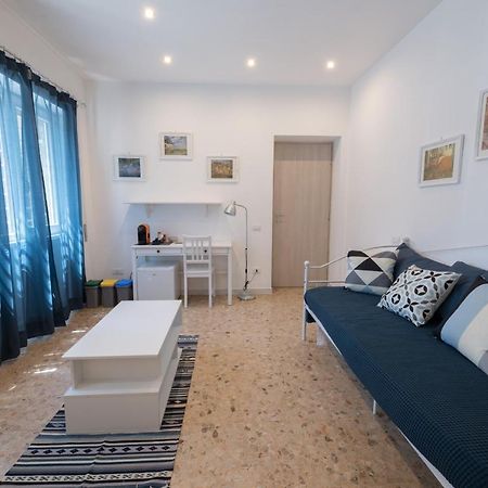 Apartamento Casa Rosa Beige E Blu Roma Exterior foto