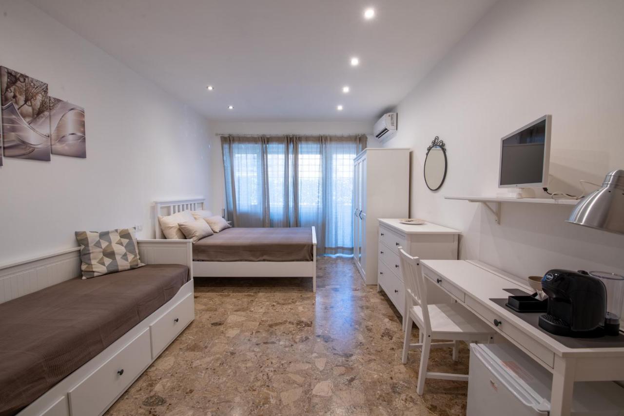 Apartamento Casa Rosa Beige E Blu Roma Exterior foto